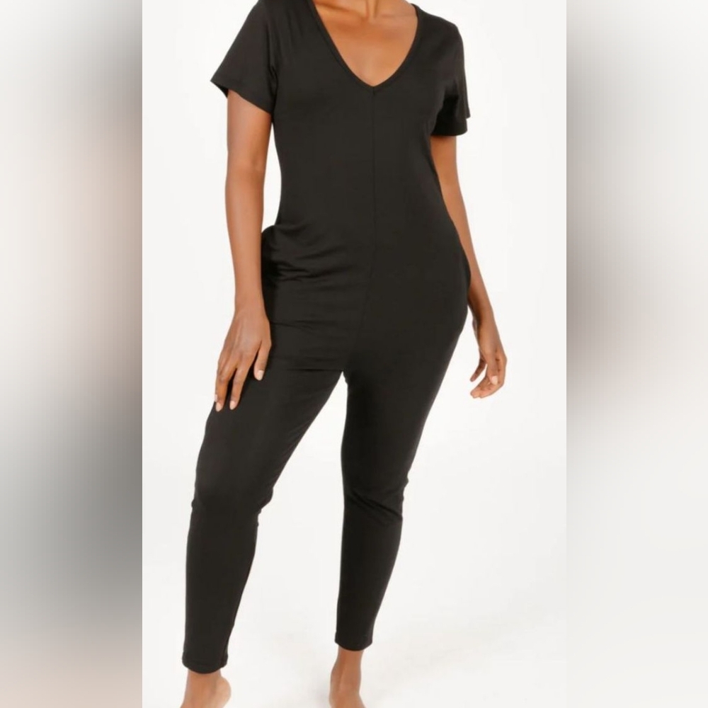 Smash and Tess Sunday romper in black size small